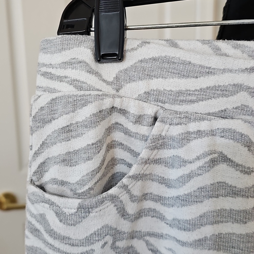 Capris - Picture 5 of 15